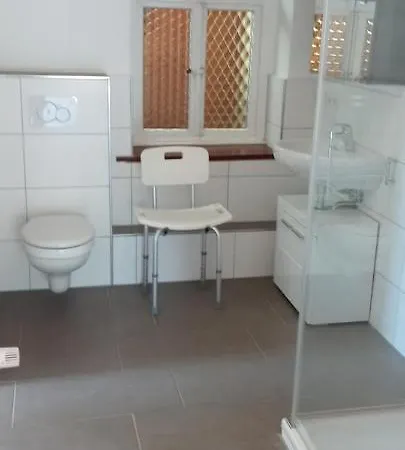 Privatunterkunft Doppelzimmer Mit Terrasse